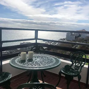 Vintage Sea View Apartament